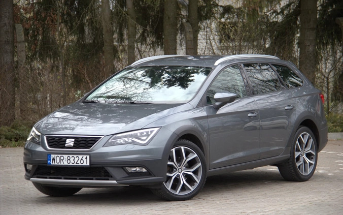 Seat Leon cena 54900 przebieg: 167000, rok produkcji 2017 z Boguszów-Gorce małe 466